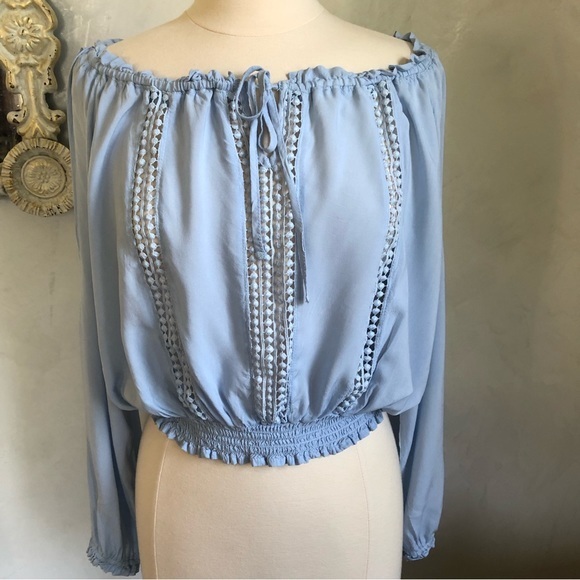 iris Tops - Iris bohemian ice blue peasant off the shoulder long open sleeved size Large